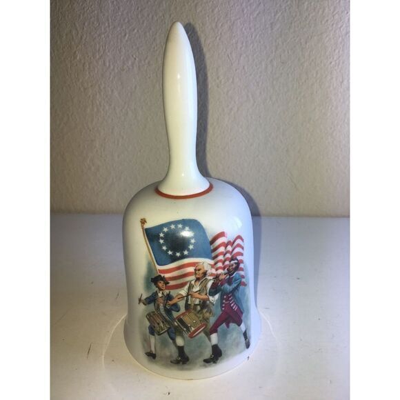 Spirit of '76 Bicentennial Bell by Danbury Mint‎ - Picture 1 of 2